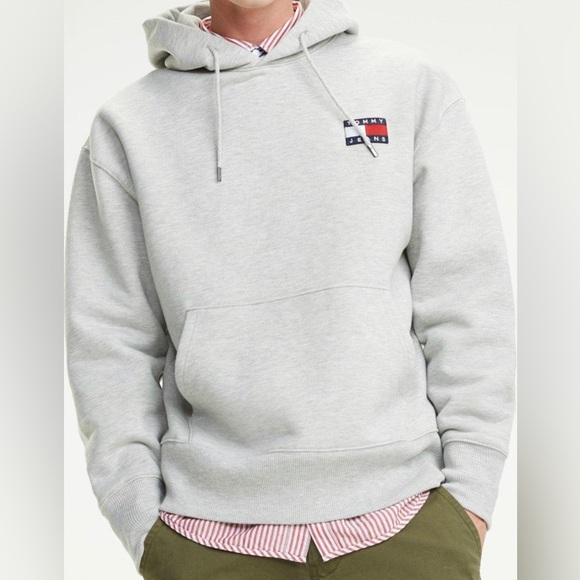 Tommy Hilfigure Badge Hoodie - Picture 5 of 13